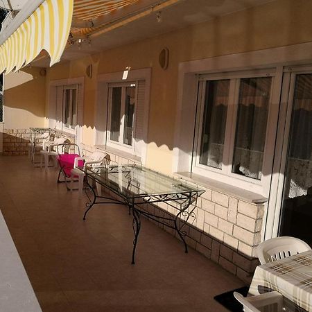Apartments Bujan Цриквеница Экстерьер фото