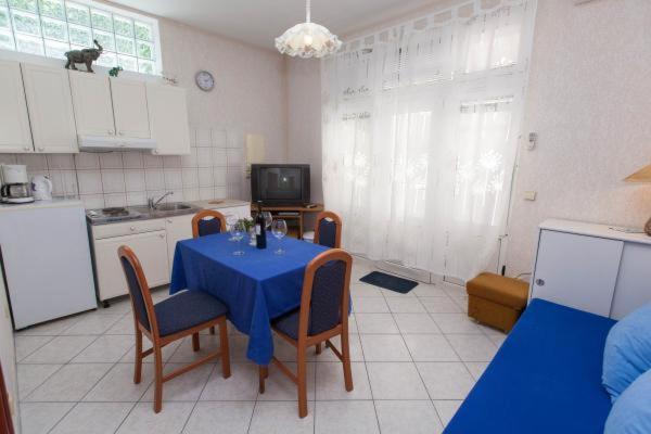 Apartments Bujan Цриквеница Экстерьер фото