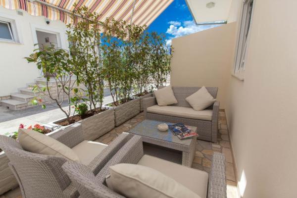 Apartments Bujan Цриквеница Экстерьер фото