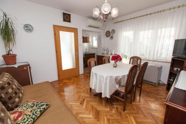 Apartments Bujan Цриквеница Экстерьер фото